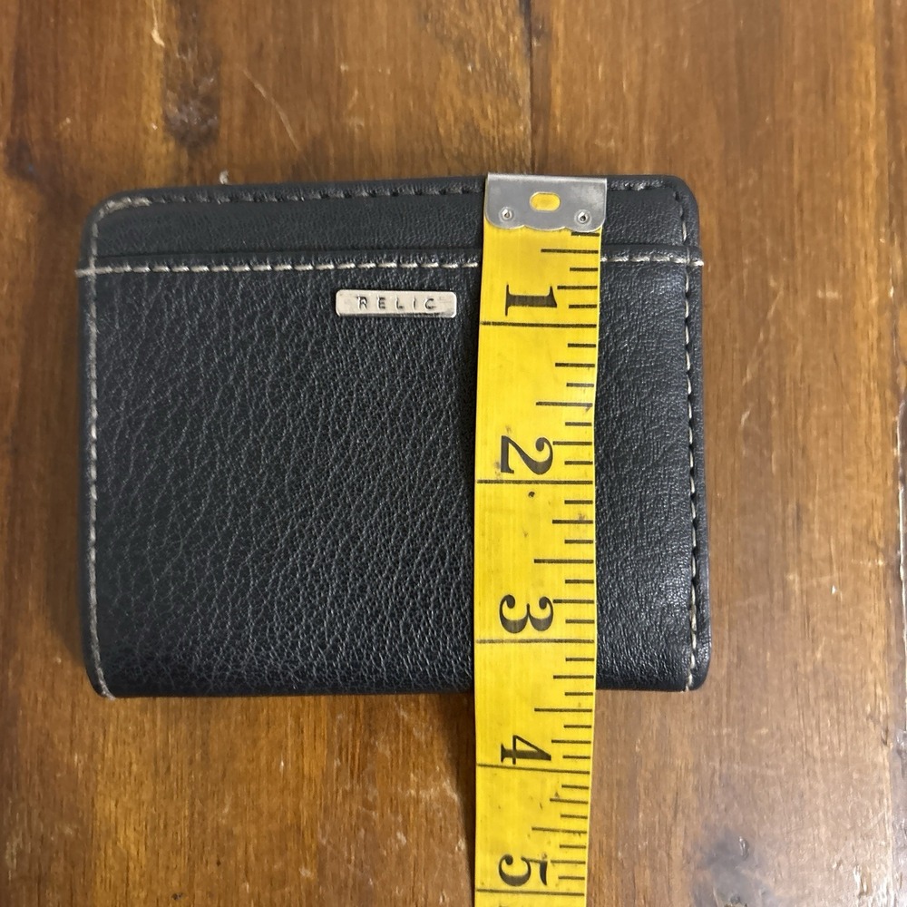 Relic Fossil Bifold Wallet Black Pebbled Faux Leather Coins Compartment Snap - Picture 6 of 7